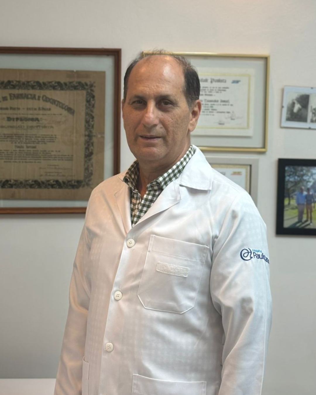 Dr. Carlos Ismael